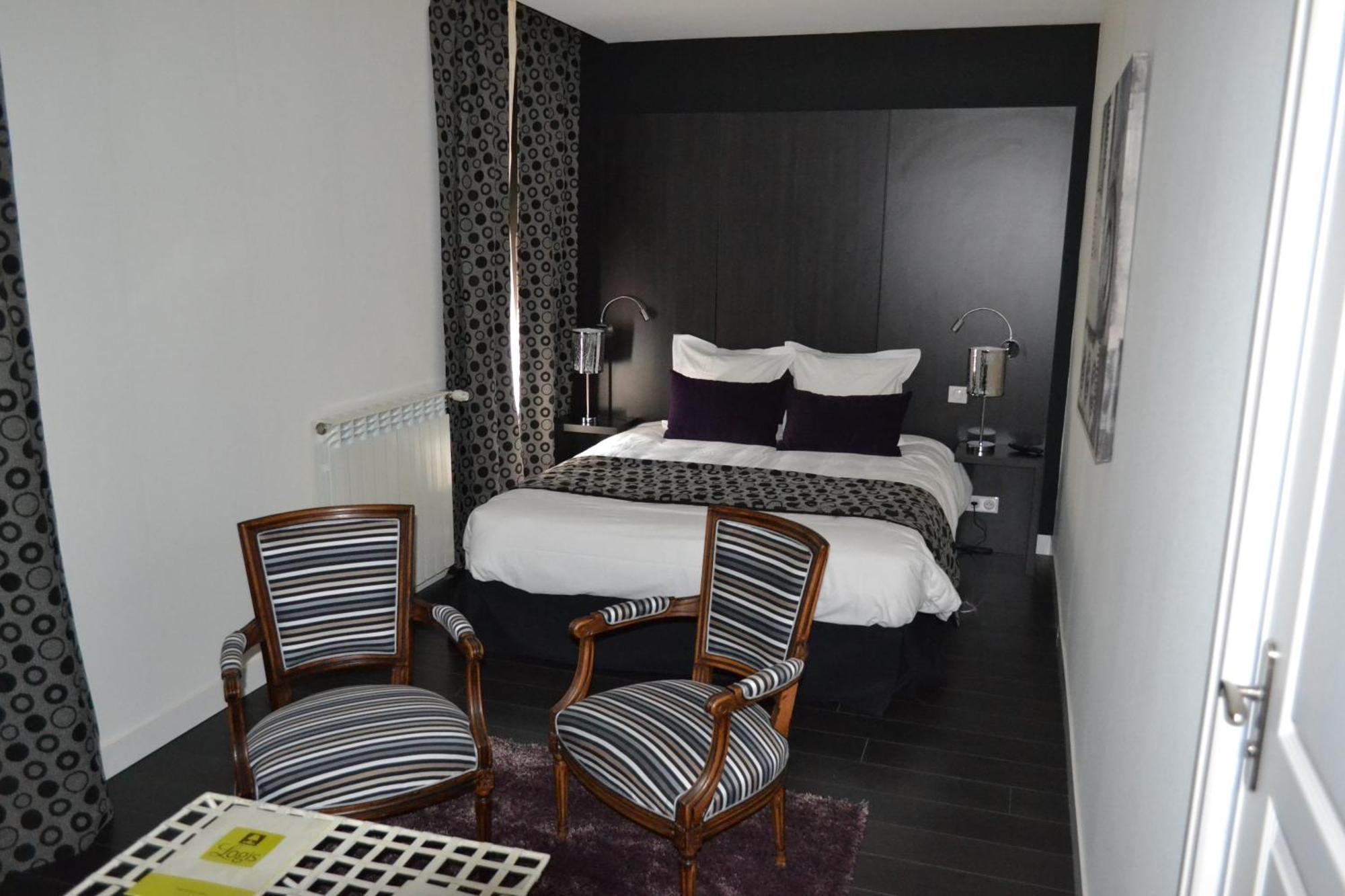 Le Saint-Jacques Hotel Cloyes-sur-le-Loir ภายนอก รูปภาพ