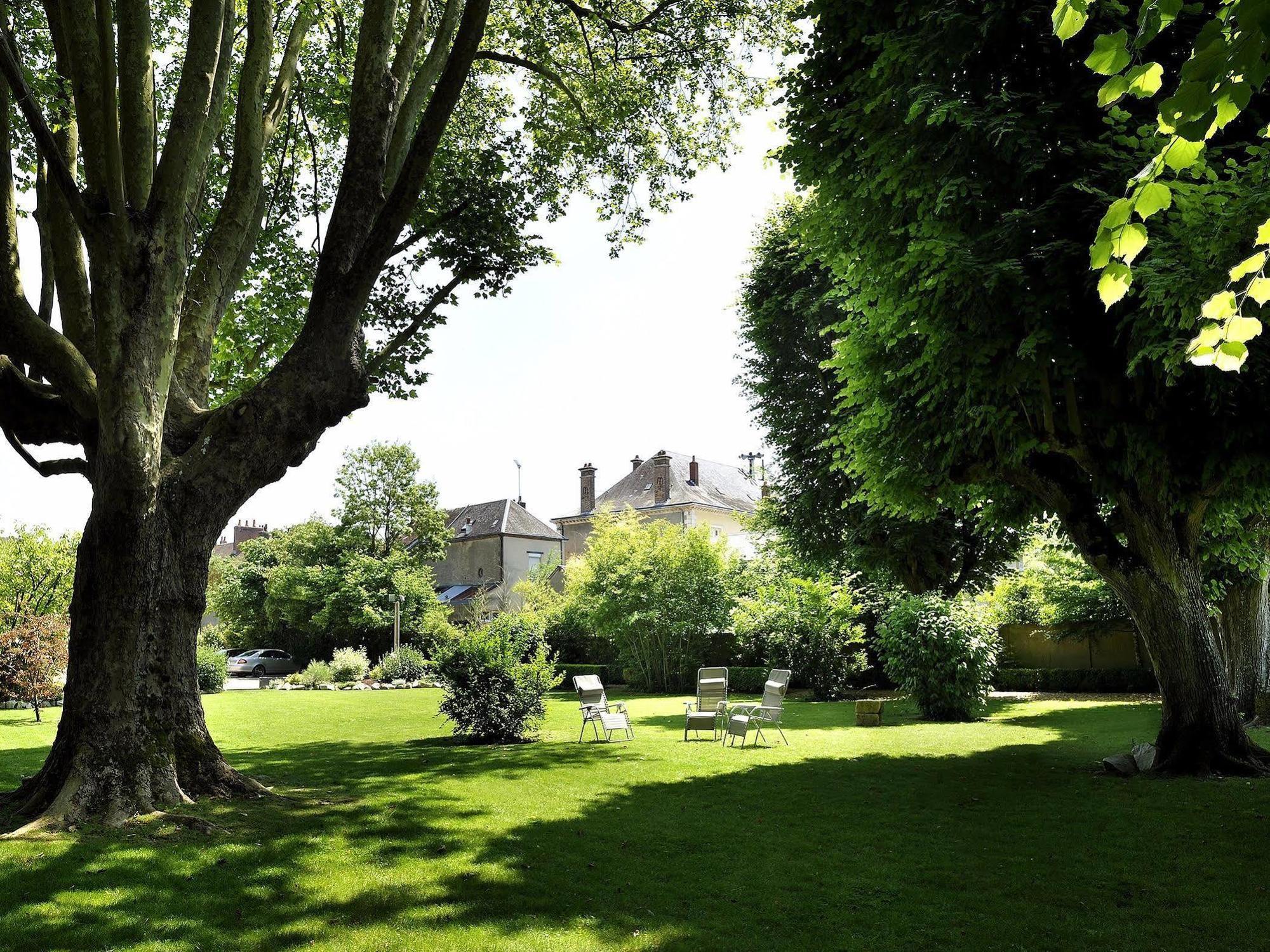 Le Saint-Jacques Hotel Cloyes-sur-le-Loir ภายนอก รูปภาพ