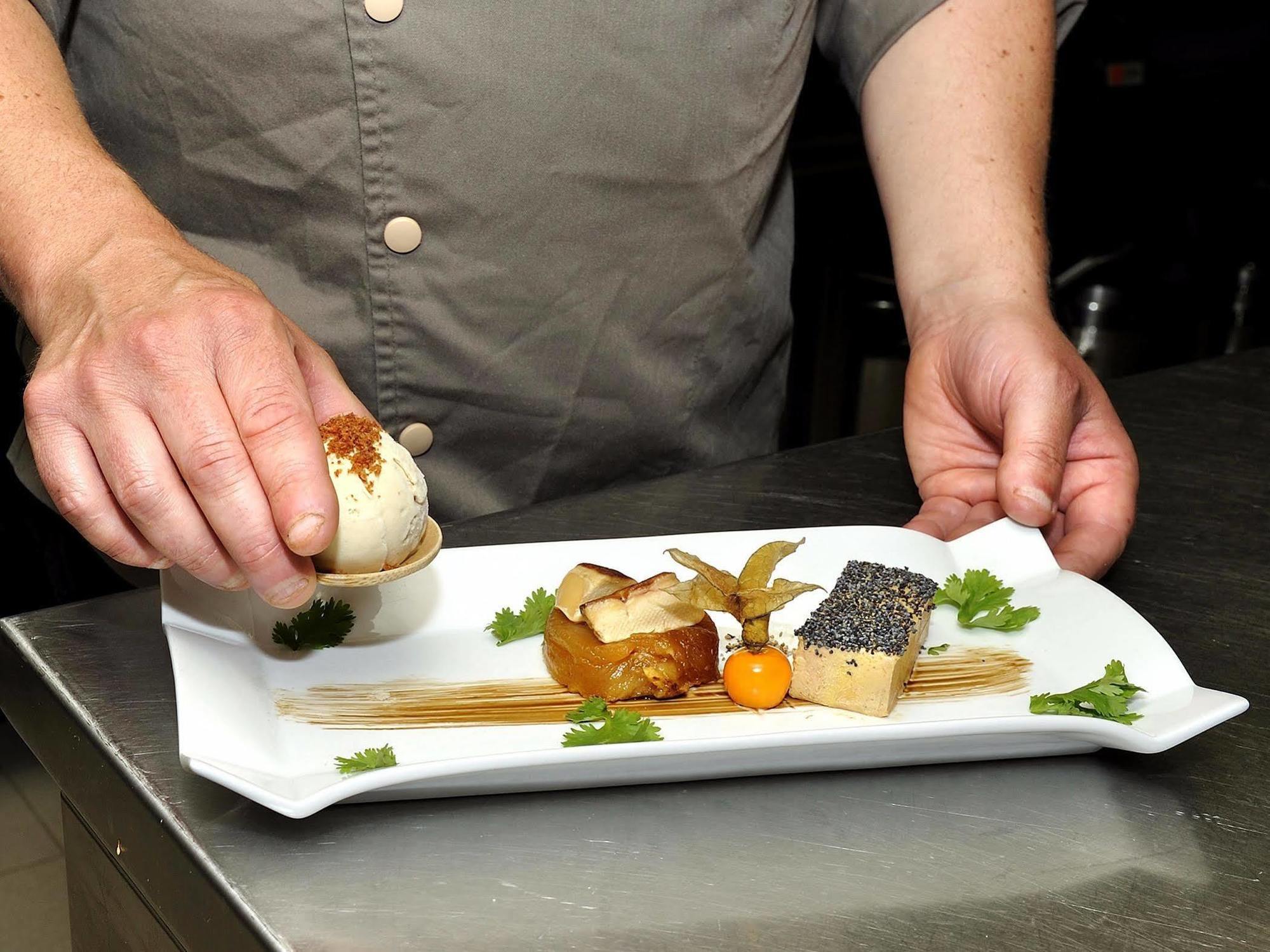 Le Saint-Jacques Hotel Cloyes-sur-le-Loir ภายนอก รูปภาพ